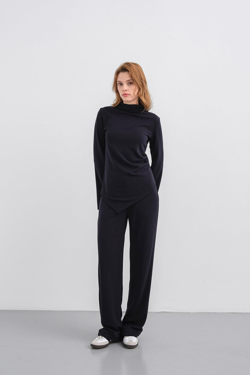 Koyu Lacivert Kadın Yumuşak Dokulu Premium Modal  Balıkçı Yaka Asimetrik Kesim Alt-Üst Takım