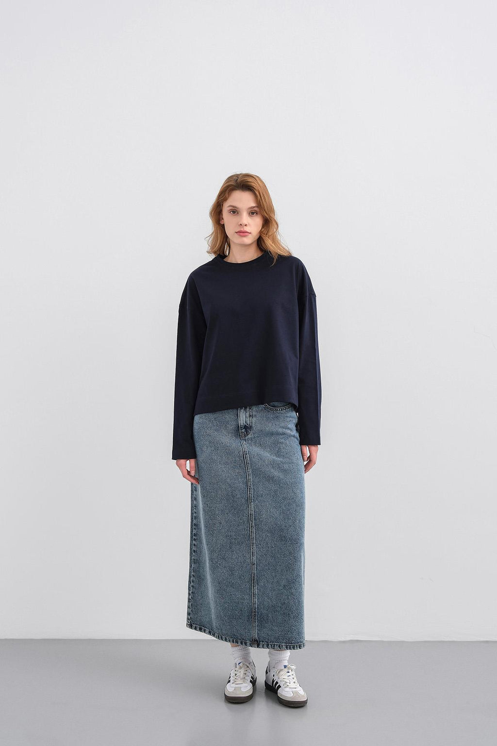 Lacivert Kadın Bisiklet Yaka Etek Yırtmaçlı %100 Pamuk Oversize Basic Sweatshirt