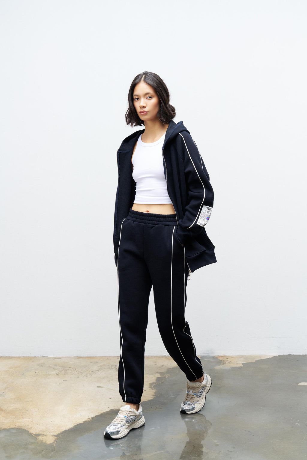 Lacivert Kadın Kol Etiket Detaylı Fermuar Kapamalı Kapüşonlu İçi Polarlı Alt Üst Takım