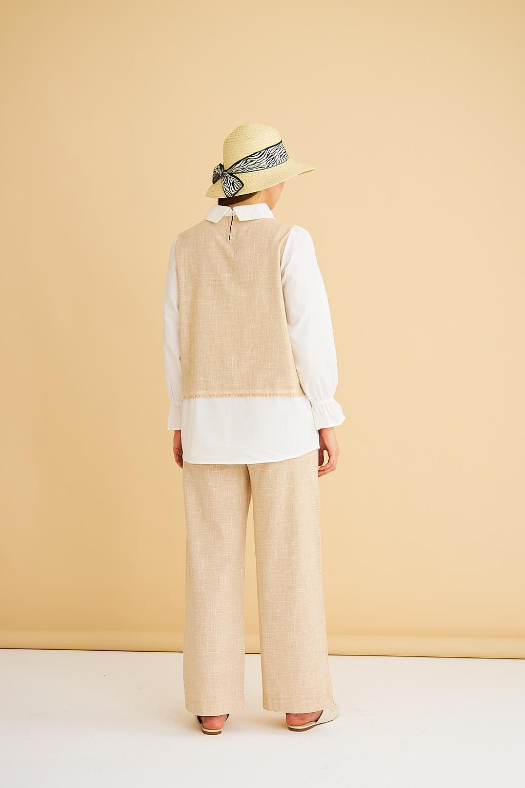 Lambade Düğme Detaylı Bol Paça Keten Camel Tunik Pantolon Takım
