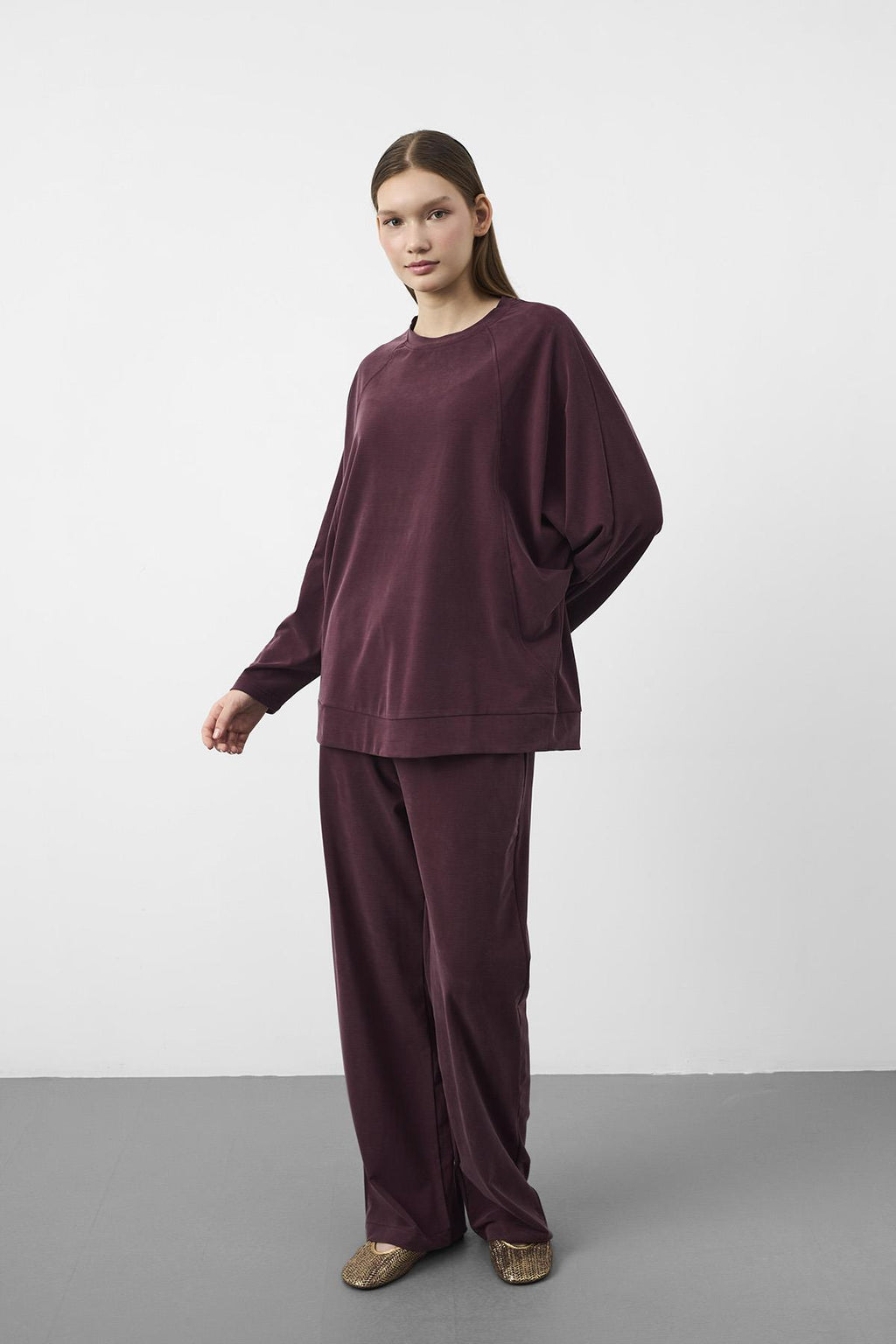 Mürdüm Kadın Tencel Karışımlı Yumuşak Dokulu Bisiklet Yaka Basic Bol Paça Alt-Üst Takım
