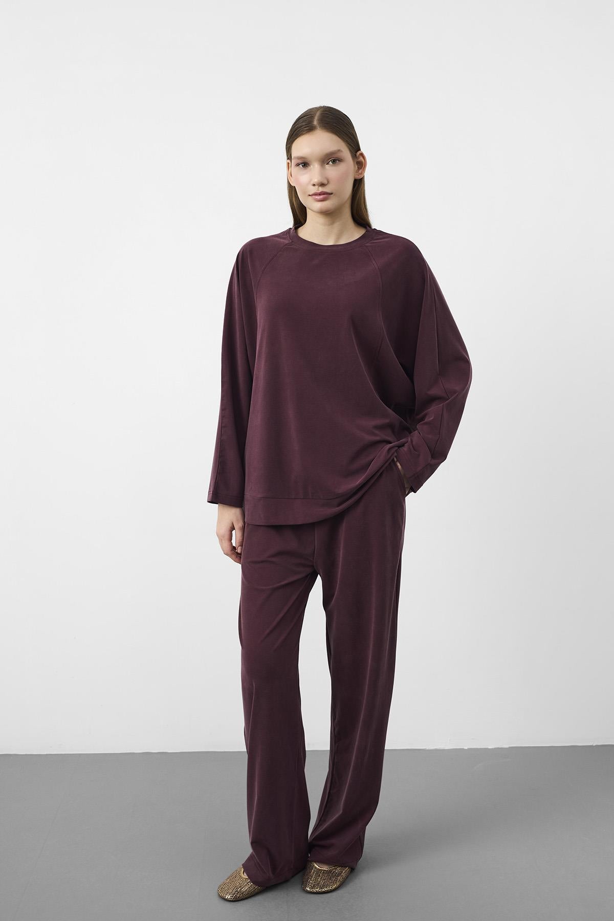 Mürdüm Kadın Tencel Karışımlı Yumuşak Dokulu Bisiklet Yaka Basic Bol Paça Alt-Üst Takım