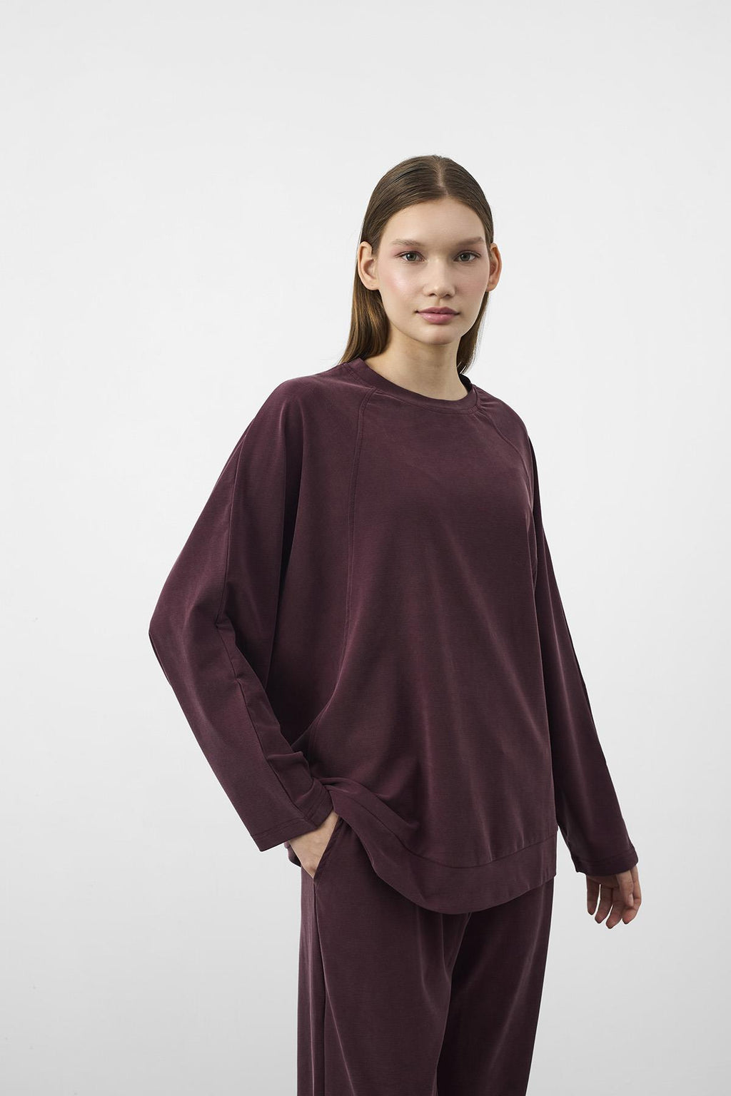 Mürdüm Kadın Tencel Karışımlı Yumuşak Dokulu Bisiklet Yaka Basic Bol Paça Alt-Üst Takım