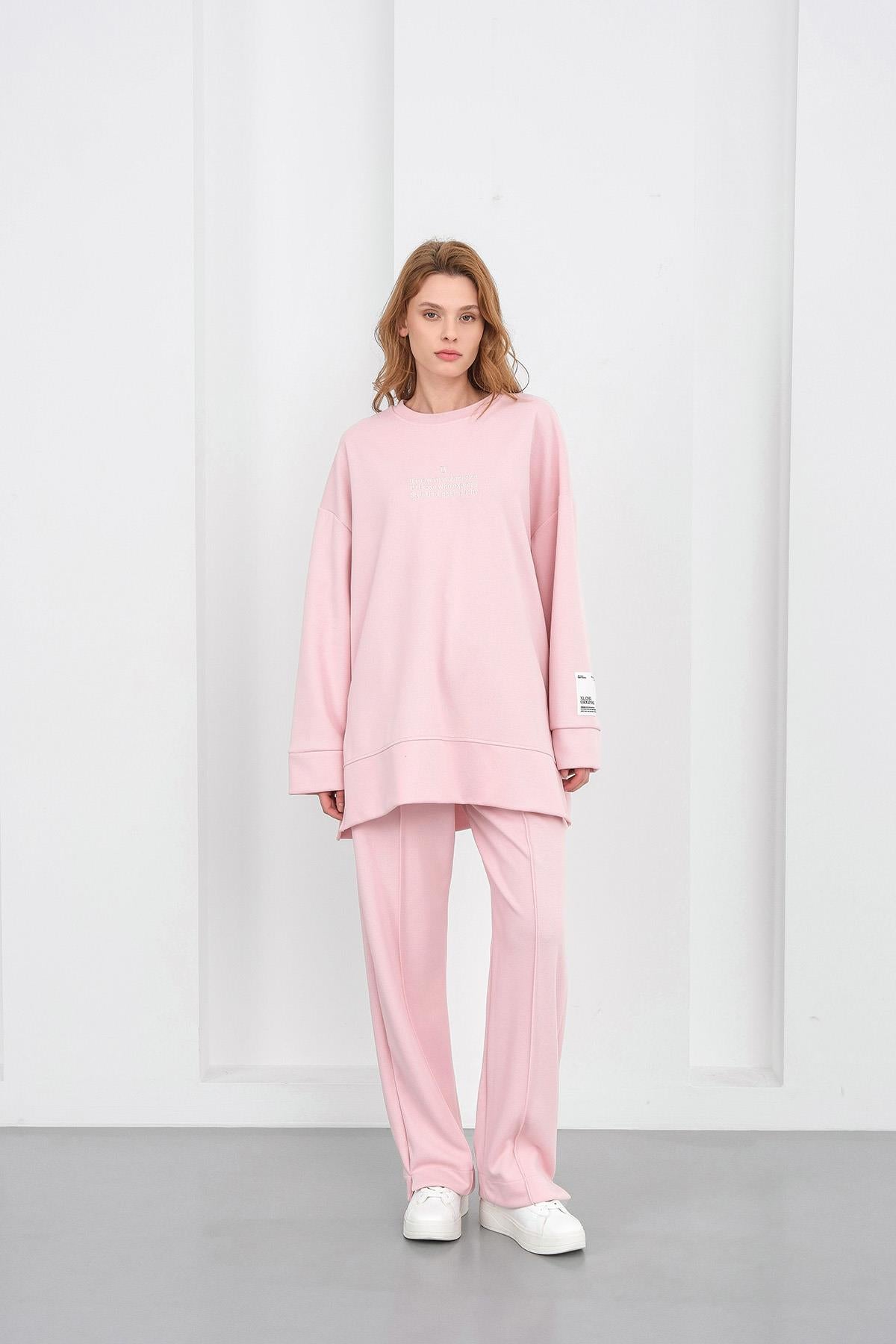 Pembe Kadın Pike Dokulu Nakış Detaylı Yırtmaçlı Oversize Bol Paça Alt-Üst Takım