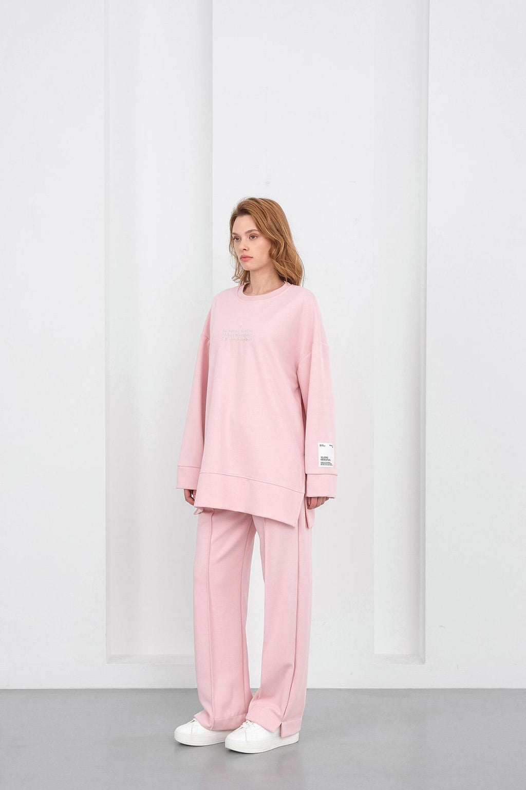 Pembe Kadın Pike Dokulu Nakış Detaylı Yırtmaçlı Oversize Bol Paça Alt-Üst Takım