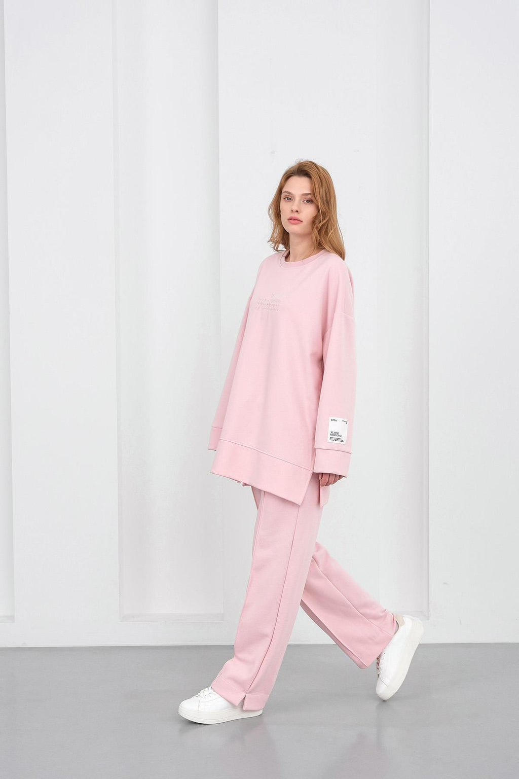 Pembe Kadın Pike Dokulu Nakış Detaylı Yırtmaçlı Oversize Bol Paça Alt-Üst Takım