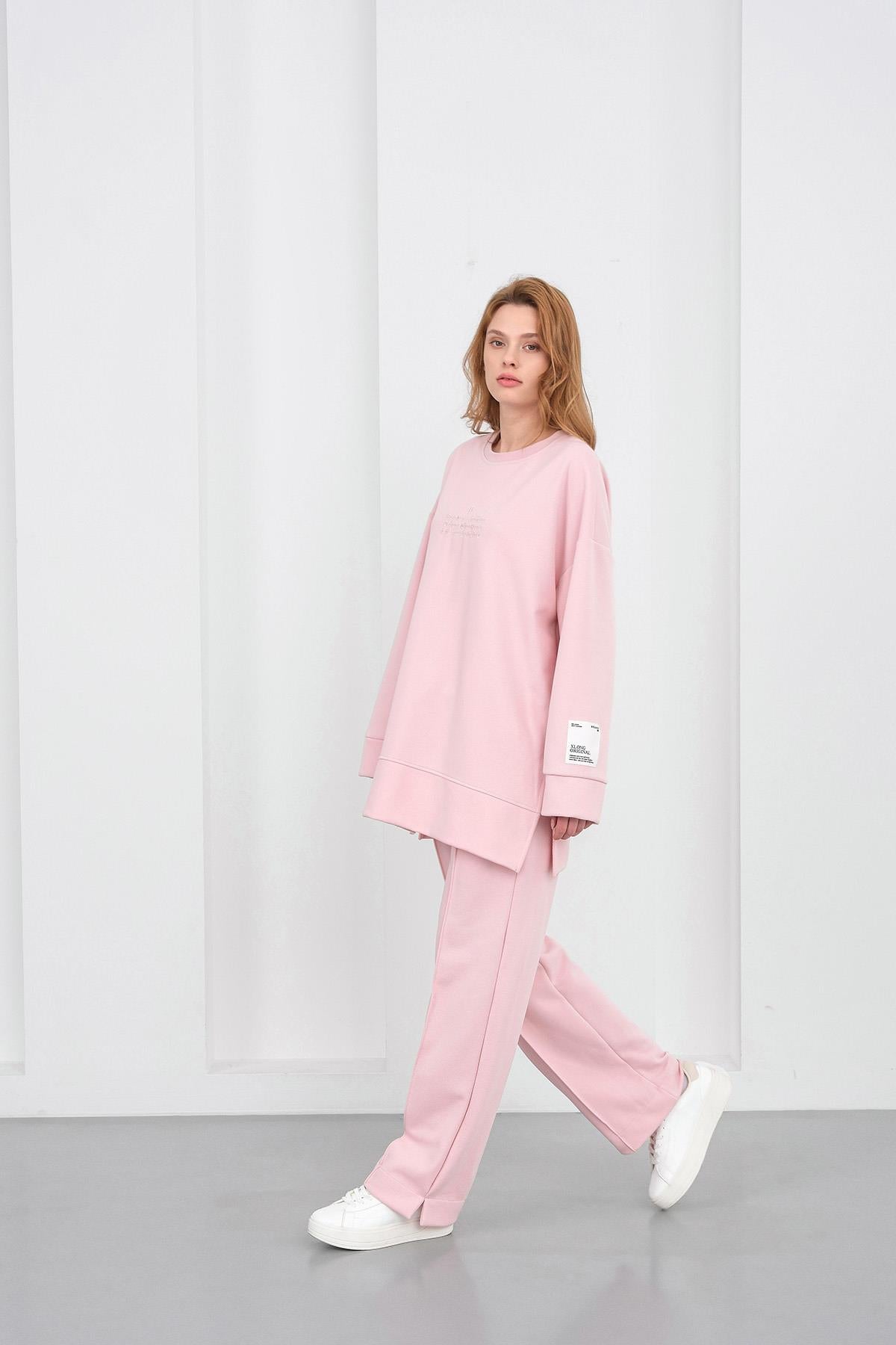 Pembe Kadın Pike Dokulu Nakış Detaylı Yırtmaçlı Oversize Bol Paça Alt-Üst Takım