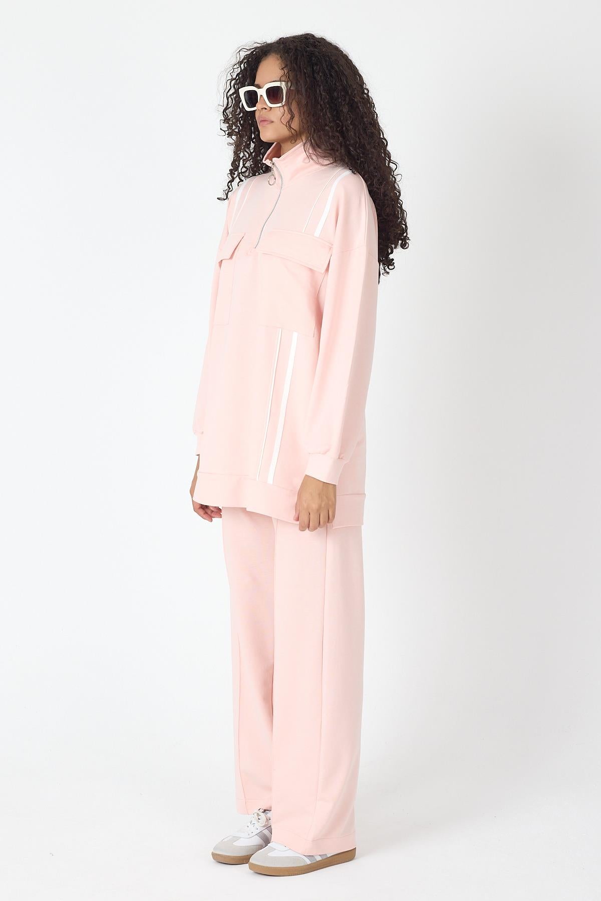 Pudra Kadın Etek Yırtmaçlı Fermuar Kapamalı Cep Detaylı Sweatshirt Ve Bol Paça Nervürlü Pantolon Pamuklu Örme Alt Üst Takım