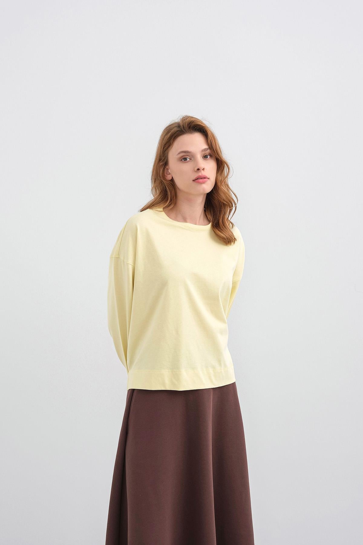 Sarı Kadın Bisiklet Yaka Etek Yırtmaçlı %100 Pamuk Oversize Basic Sweatshirt