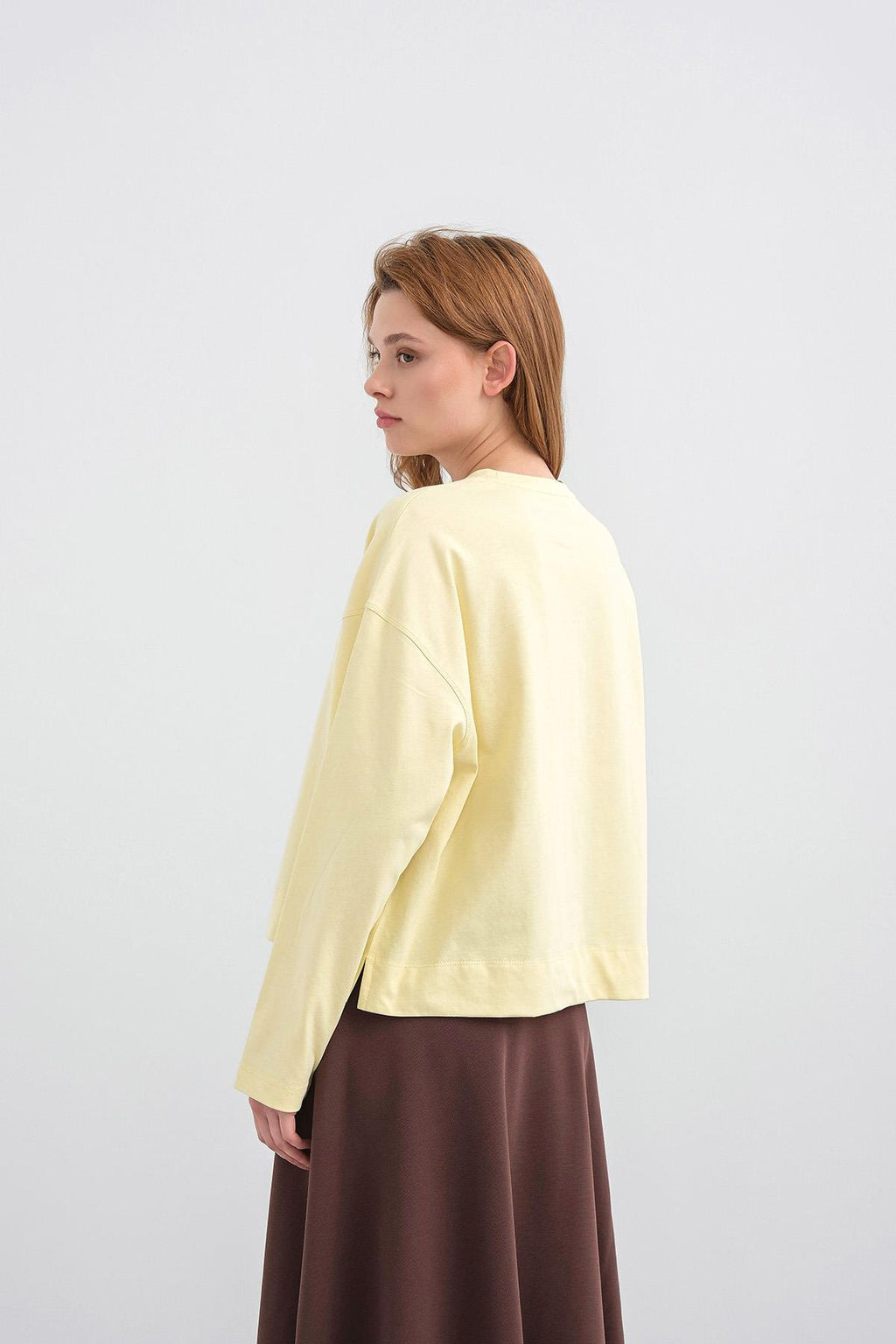 Sarı Kadın Bisiklet Yaka Etek Yırtmaçlı %100 Pamuk Oversize Basic Sweatshirt