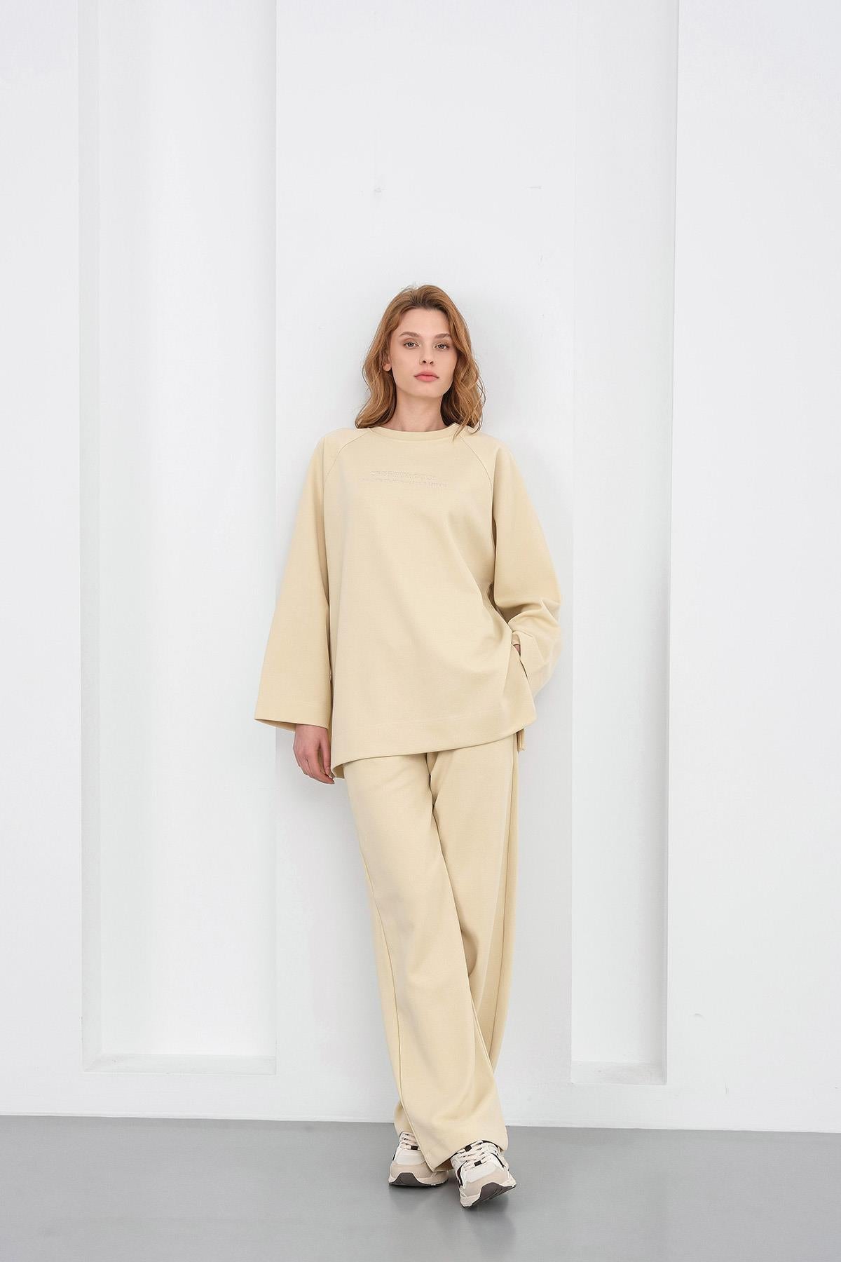 Sarı Kadın Nakış Detaylı Oversize Pike Dokulu Bol Paça Alt-Üst Takım