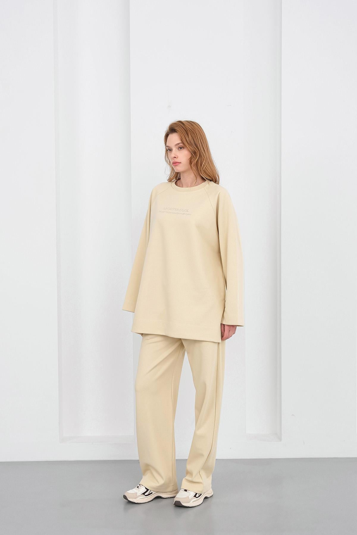 Sarı Kadın Nakış Detaylı Oversize Pike Dokulu Bol Paça Alt-Üst Takım