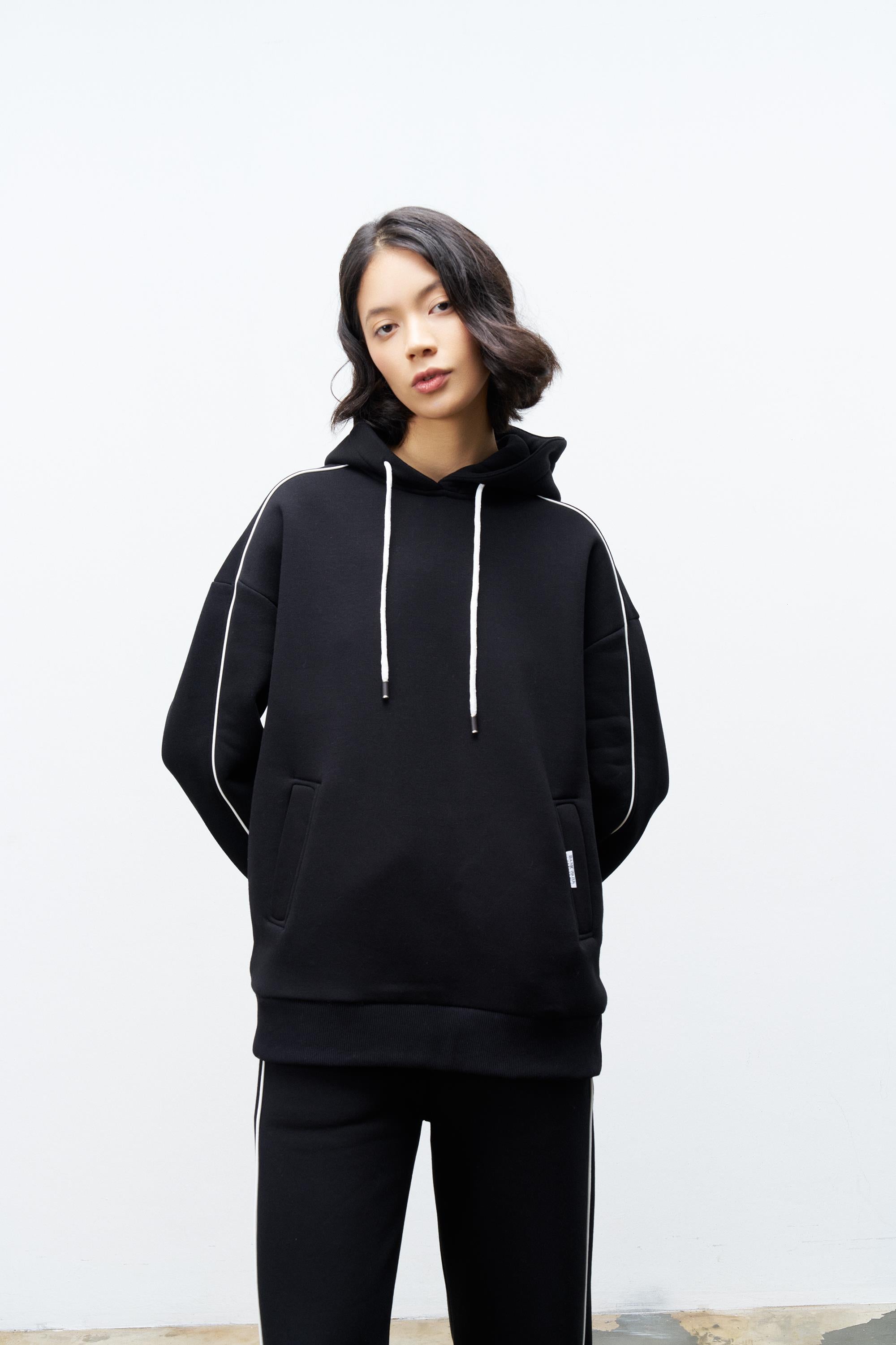 Siyah İçi Polarlı Süs Etiket Detaylı Kapüşonlu Şardonlu Alt Üst  Kışlık Takım