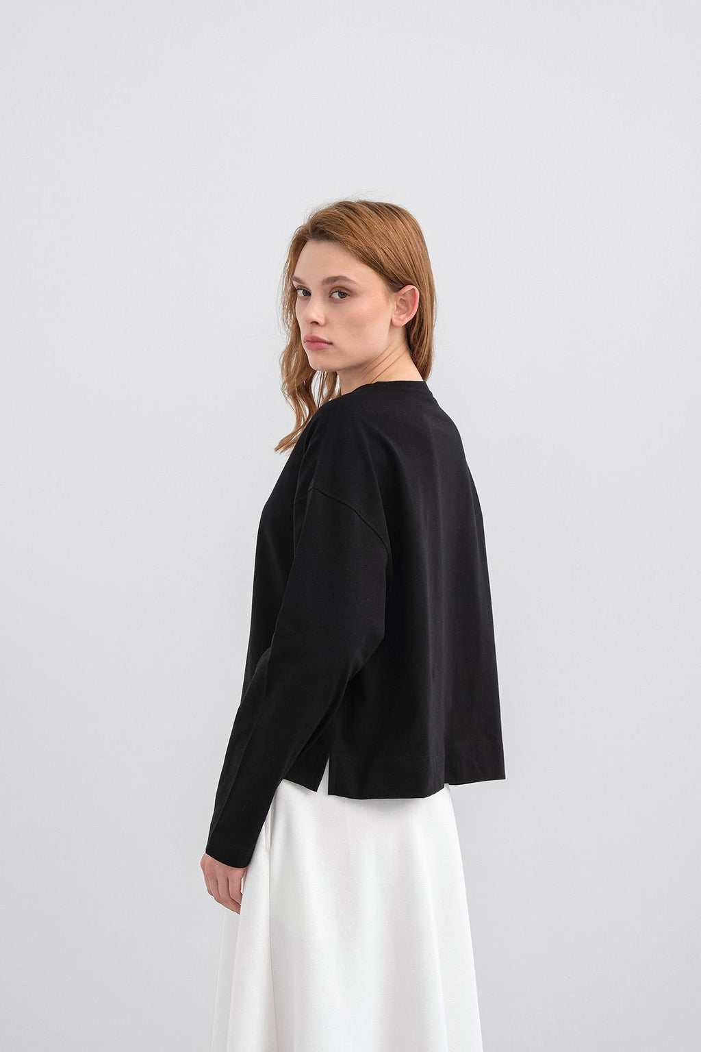 Siyah Kadın Bisiklet Yaka Etek Yırtmaçlı %100 Pamuk Oversize Basic Sweatshirt