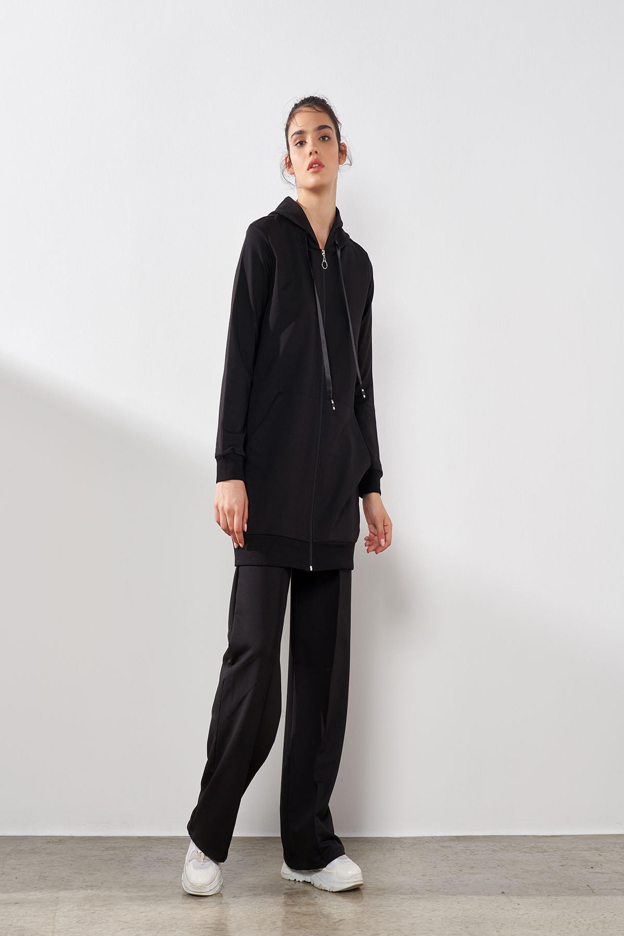 Siyah Kadın Cep Detaylı Fermuar Kapamalı Kapüşonlu Alt Üst Pamuklu Örme Takım