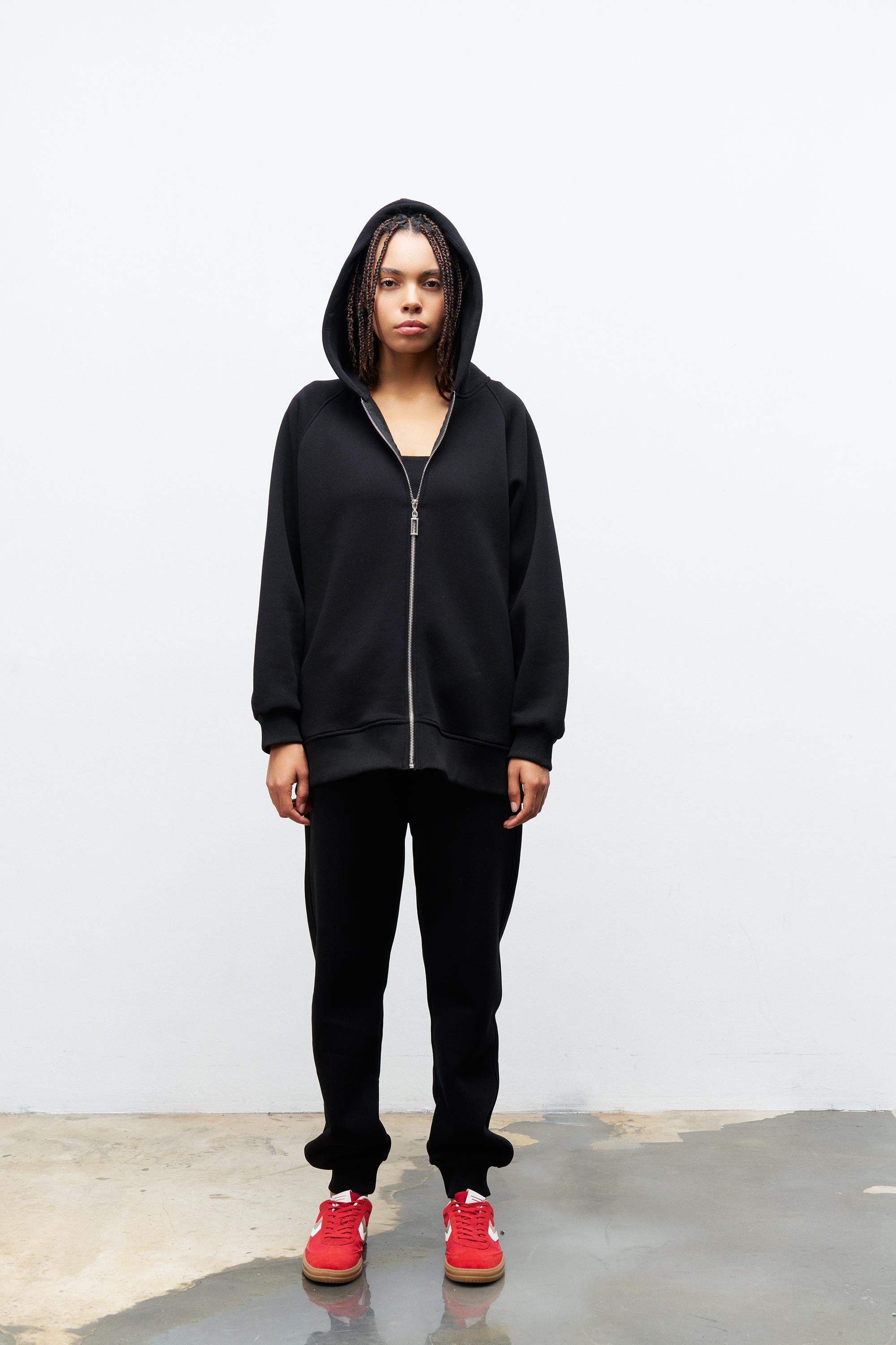 Siyah Kadın Cep Etiket Detaylı  Kapüşonlu İçi Polarlı Alt Üst Takım