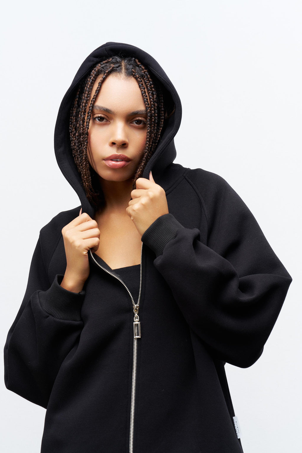 Siyah Kadın Cep Etiket Detaylı  Kapüşonlu İçi Polarlı Alt Üst Takım