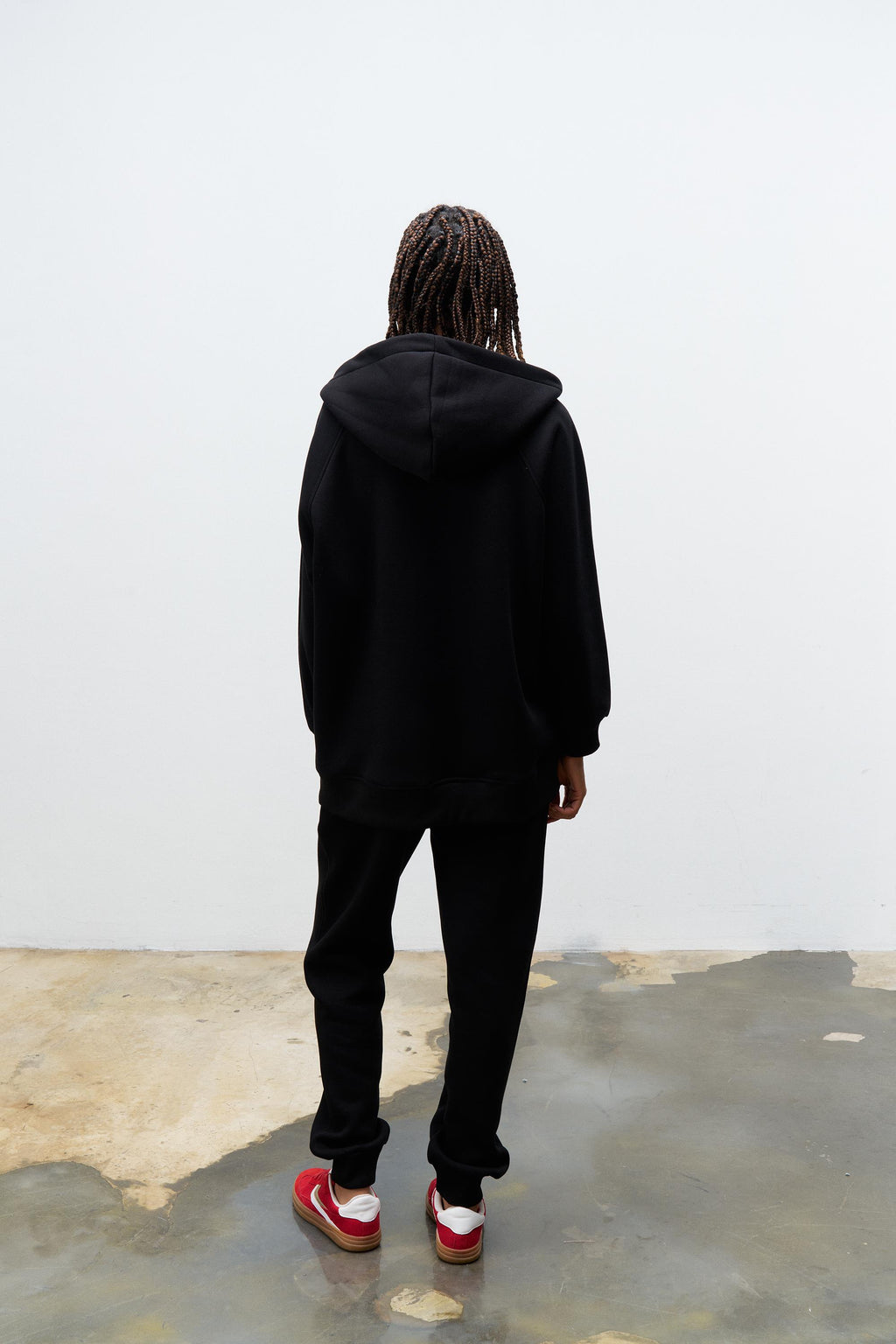 Siyah Kadın Cep Etiket Detaylı  Kapüşonlu İçi Polarlı Alt Üst Takım