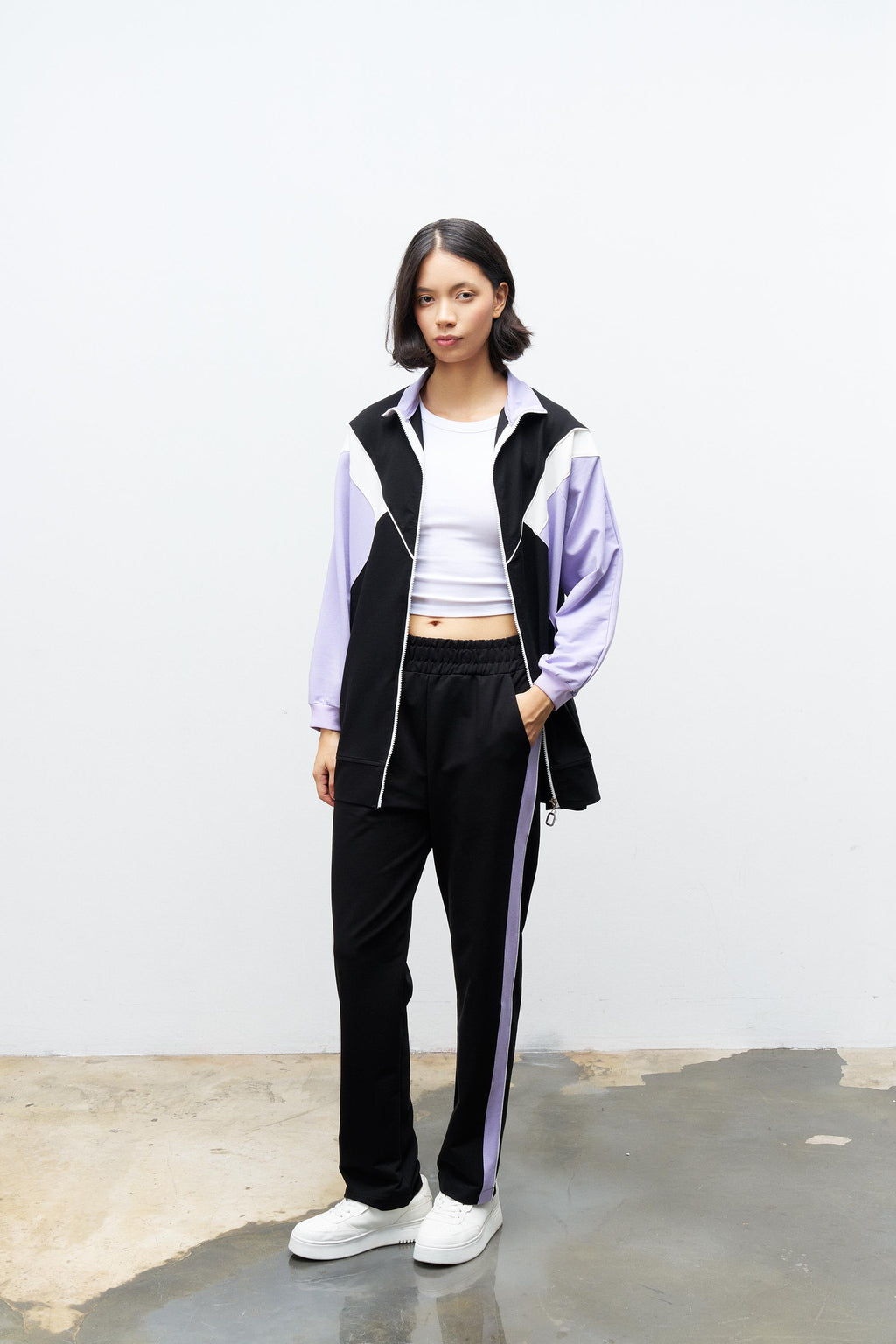 Siyah Kadın Fermuar Kapamalı  Bisiklet Yaka Renk Garnili Üst Ve Lastikli Pantolon Örme Alt Üst Takım