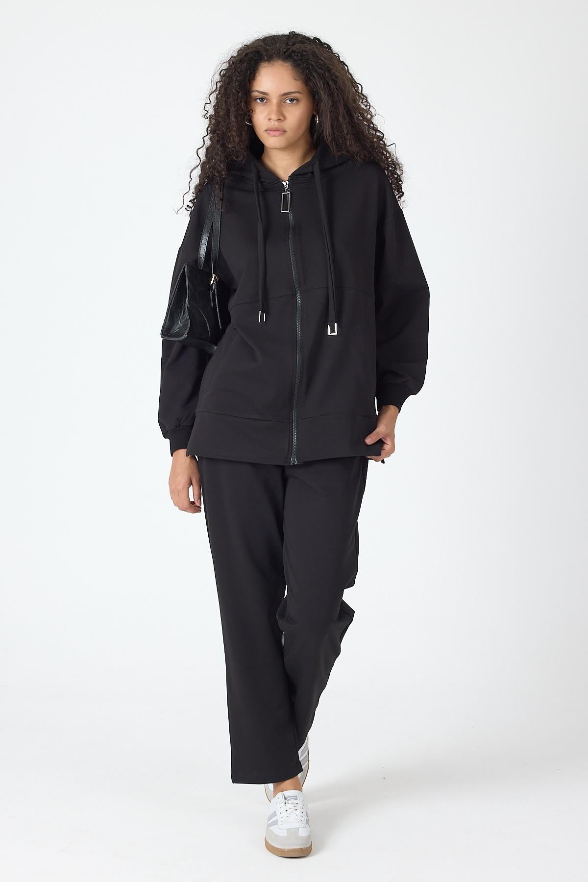 Siyah Kadın Fermuar Kapamalı Kapüşonlu Sweatshirt Ve  Bol Paça Pantolon Pamuklu Örme Alt Üst Takım