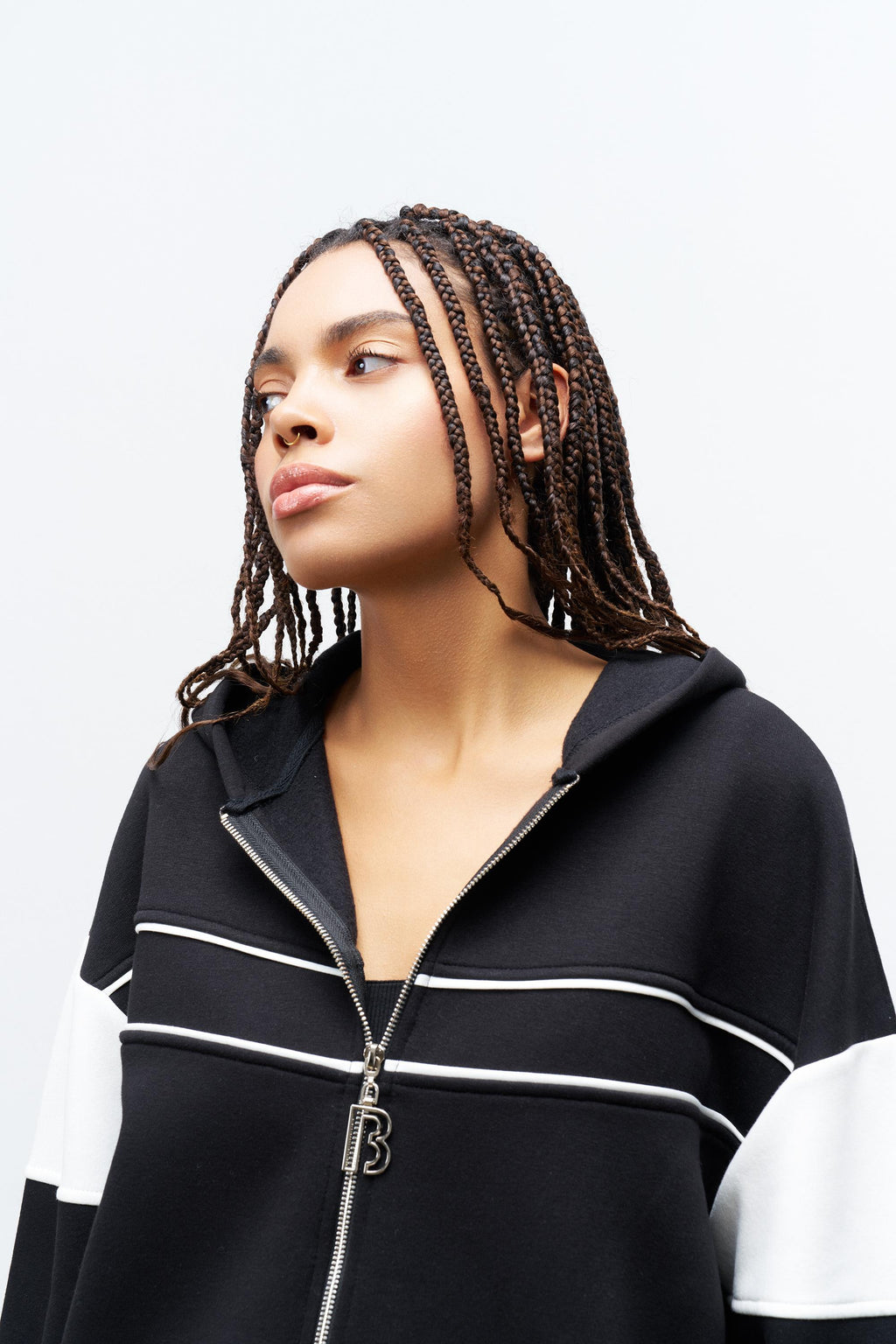 Siyah Kadın Fermuarlı Çizgi Biye Detaylı Kapüşonlu İçi Polarlı Alt Üst Takım