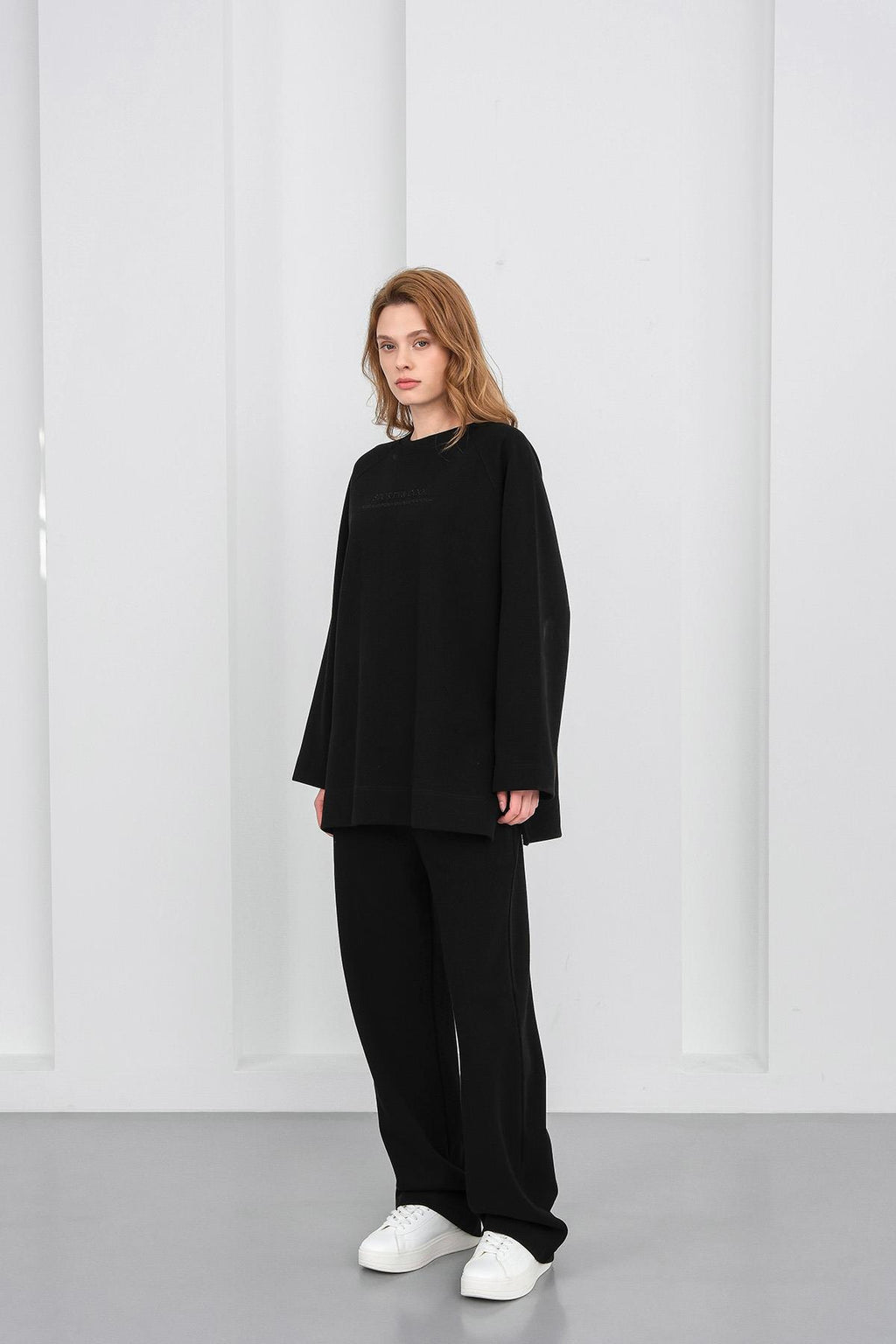 Siyah Kadın Nakış Detaylı Oversize Pike Dokulu Bol Paça Alt-Üst Takım