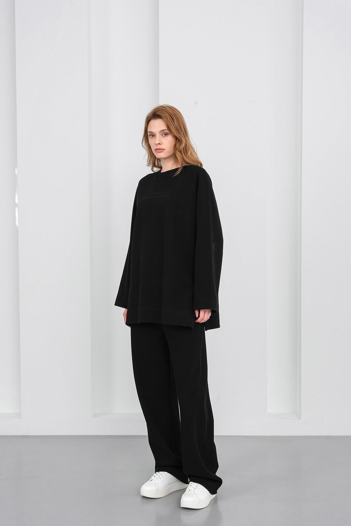 Siyah Kadın Nakış Detaylı Oversize Pike Dokulu Bol Paça Alt-Üst Takım