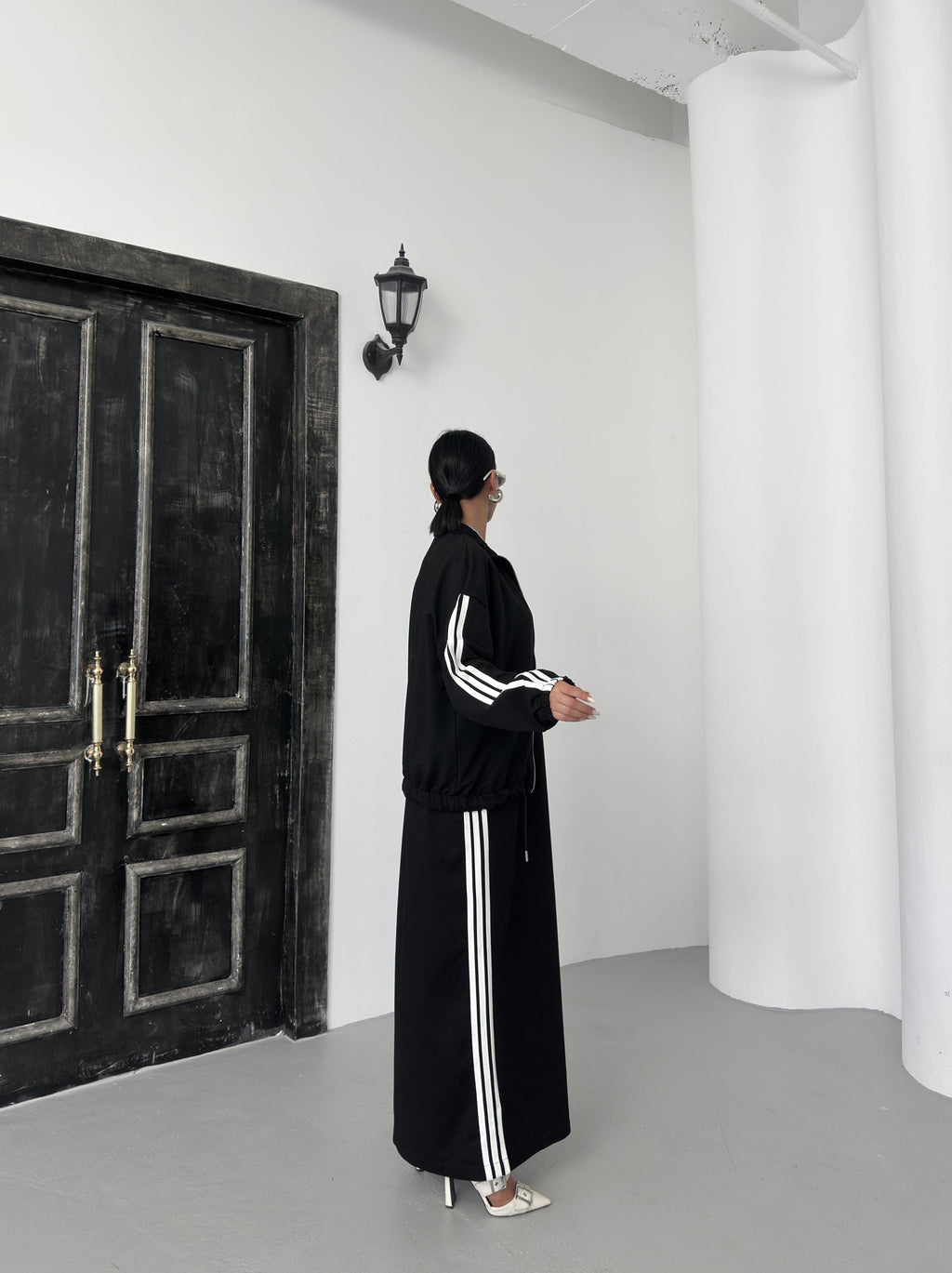 Siyah Kadın Oversize Kalıp Etek Ucu Yırtmaç Detaylı Elbise Ve Fermuar Kapamalı Cepli Lastikli Sweat Pamuklu Örme Takım