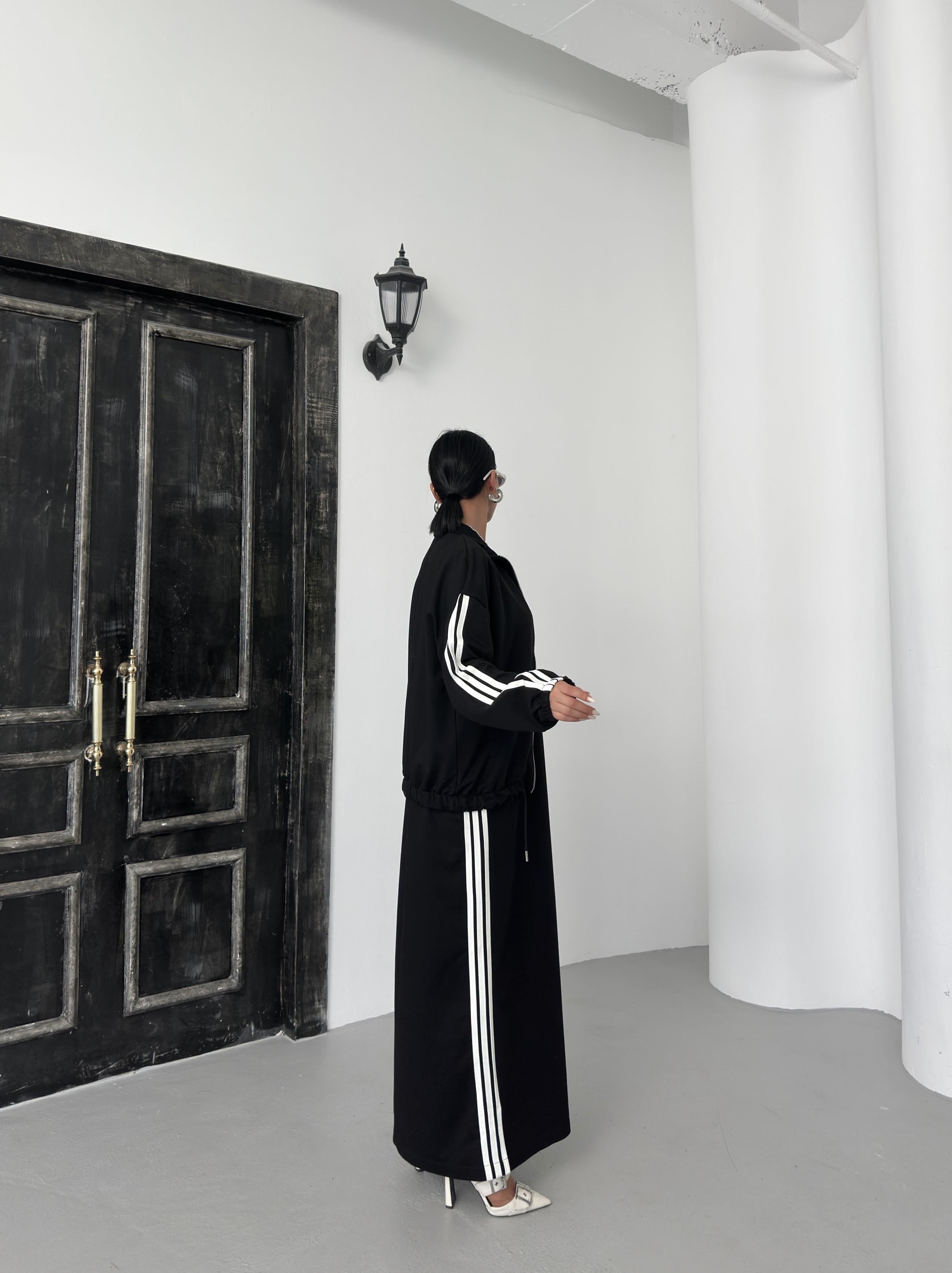 Siyah Kadın Oversize Kalıp Etek Ucu Yırtmaç Detaylı Elbise Ve Fermuar Kapamalı Cepli Lastikli Sweat Pamuklu Örme Takım