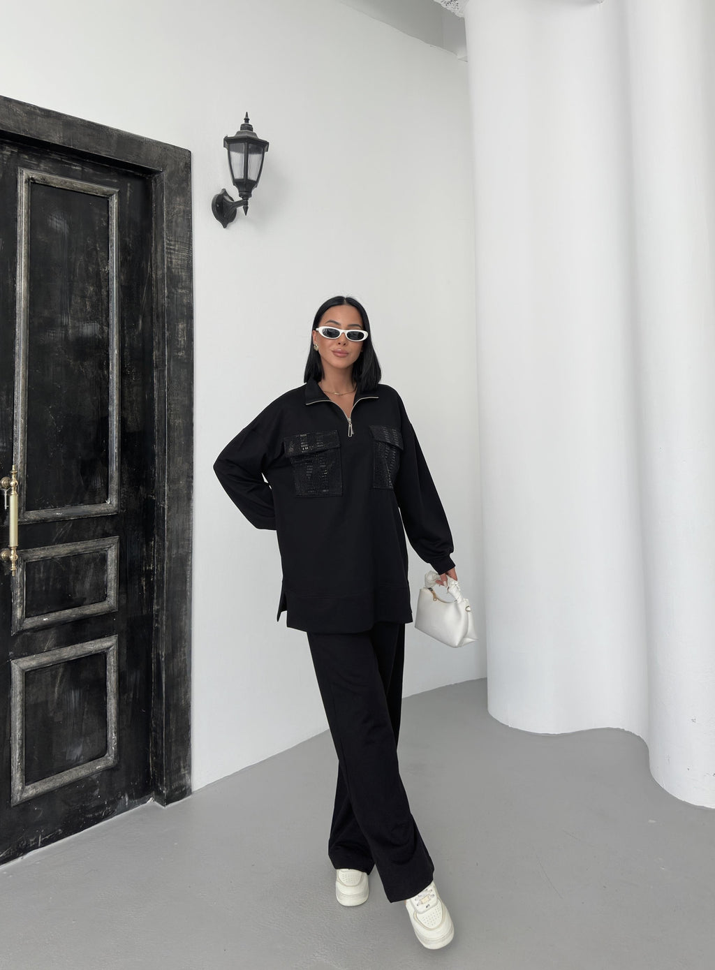 Siyah Kadın Oversize Yarım Fermuar Kapamalı Cep Üzeri Taşlı Bol Paça Pamuklu Örme Alt Üst Takım