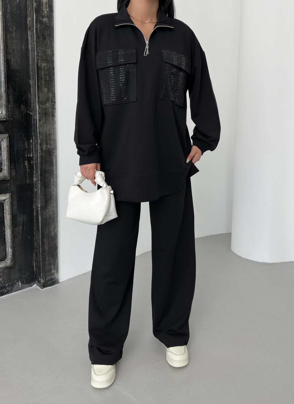 Siyah Kadın Oversize Yarım Fermuar Kapamalı Cep Üzeri Taşlı Bol Paça Pamuklu Örme Alt Üst Takım