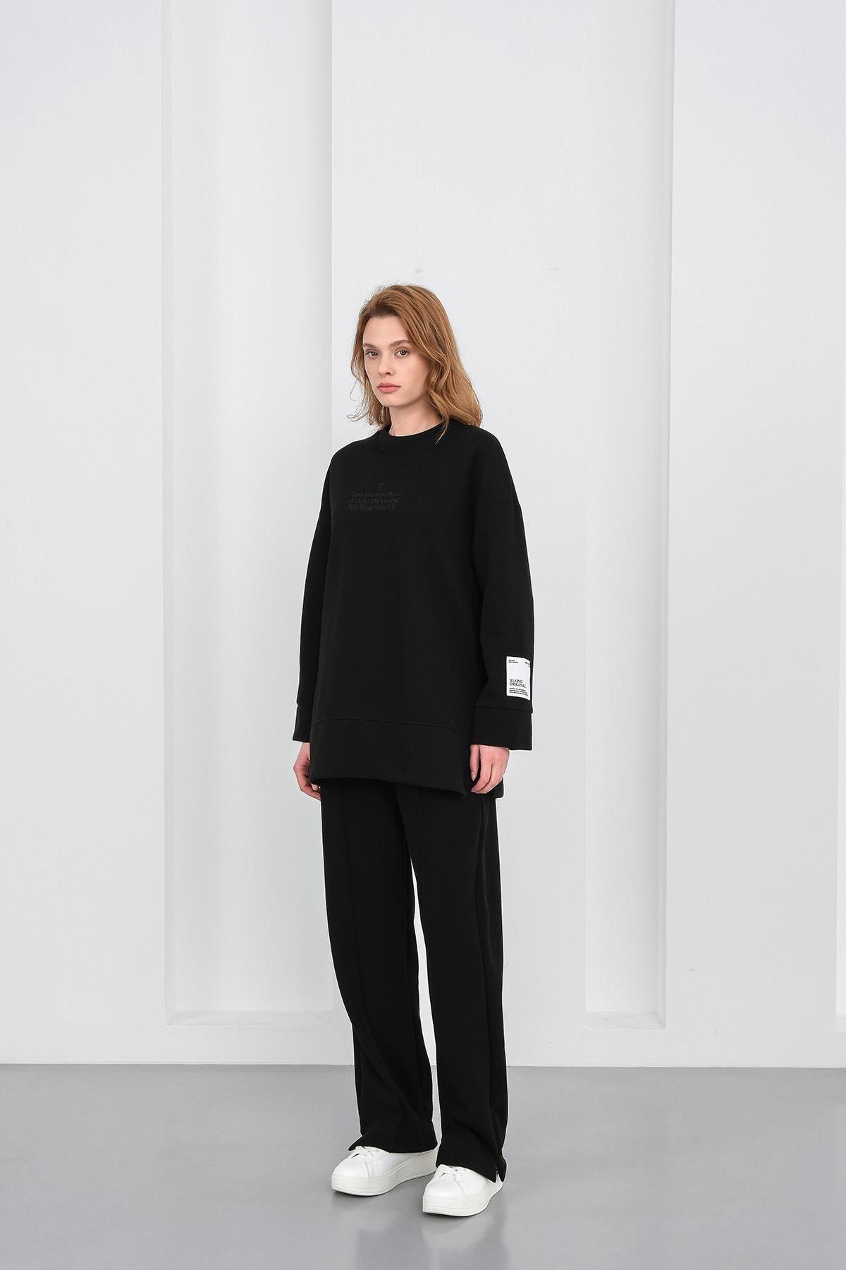 Siyah Kadın Pike Dokulu Nakış Detaylı Yırtmaçlı Oversize Bol Paça Alt-Üst Takım