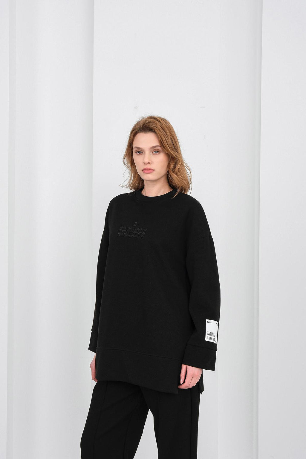 Siyah Kadın Pike Dokulu Nakış Detaylı Yırtmaçlı Oversize Bol Paça Alt-Üst Takım