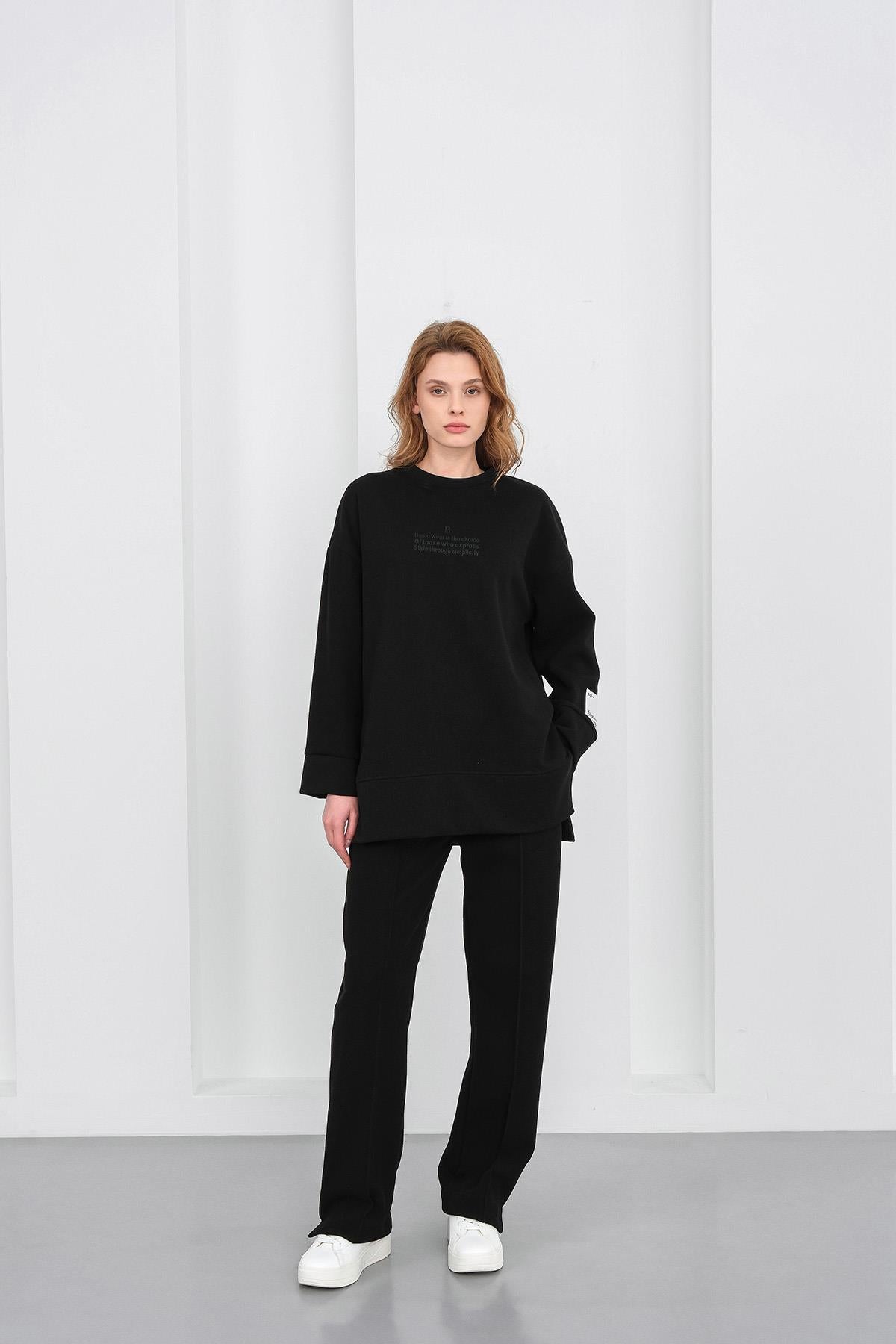 Siyah Kadın Pike Dokulu Nakış Detaylı Yırtmaçlı Oversize Bol Paça Alt-Üst Takım