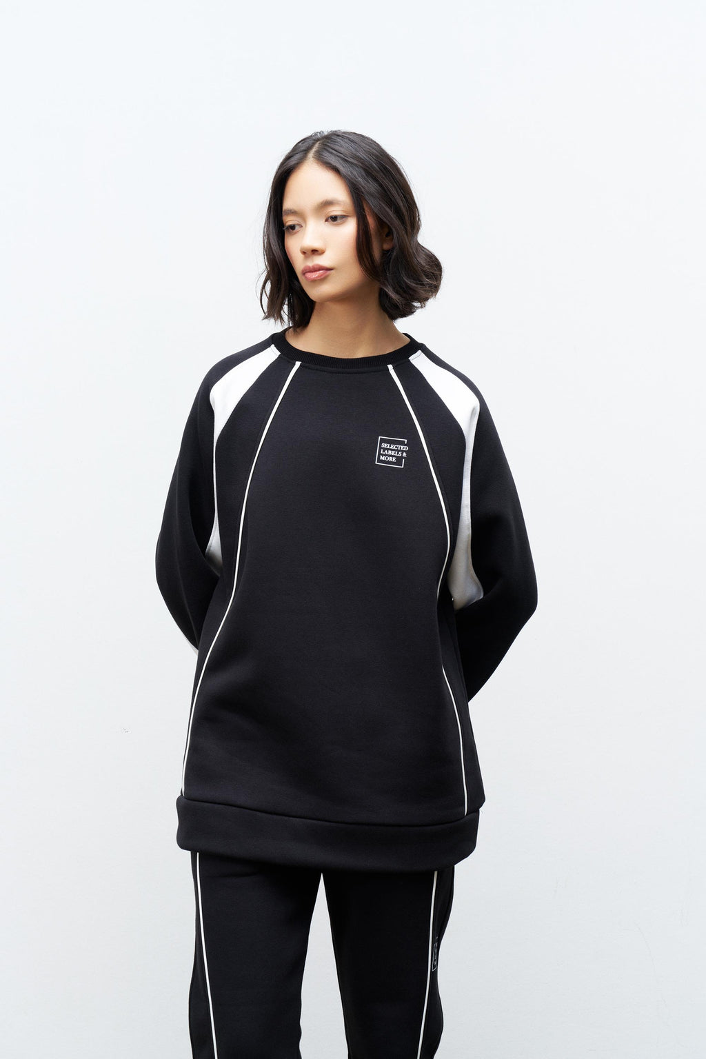 Siyah Kadın Şardonlu Baskı Detaylı Bisiklet Yaka Rahat Kesim Oversize Kalıp Alt Üst Takım