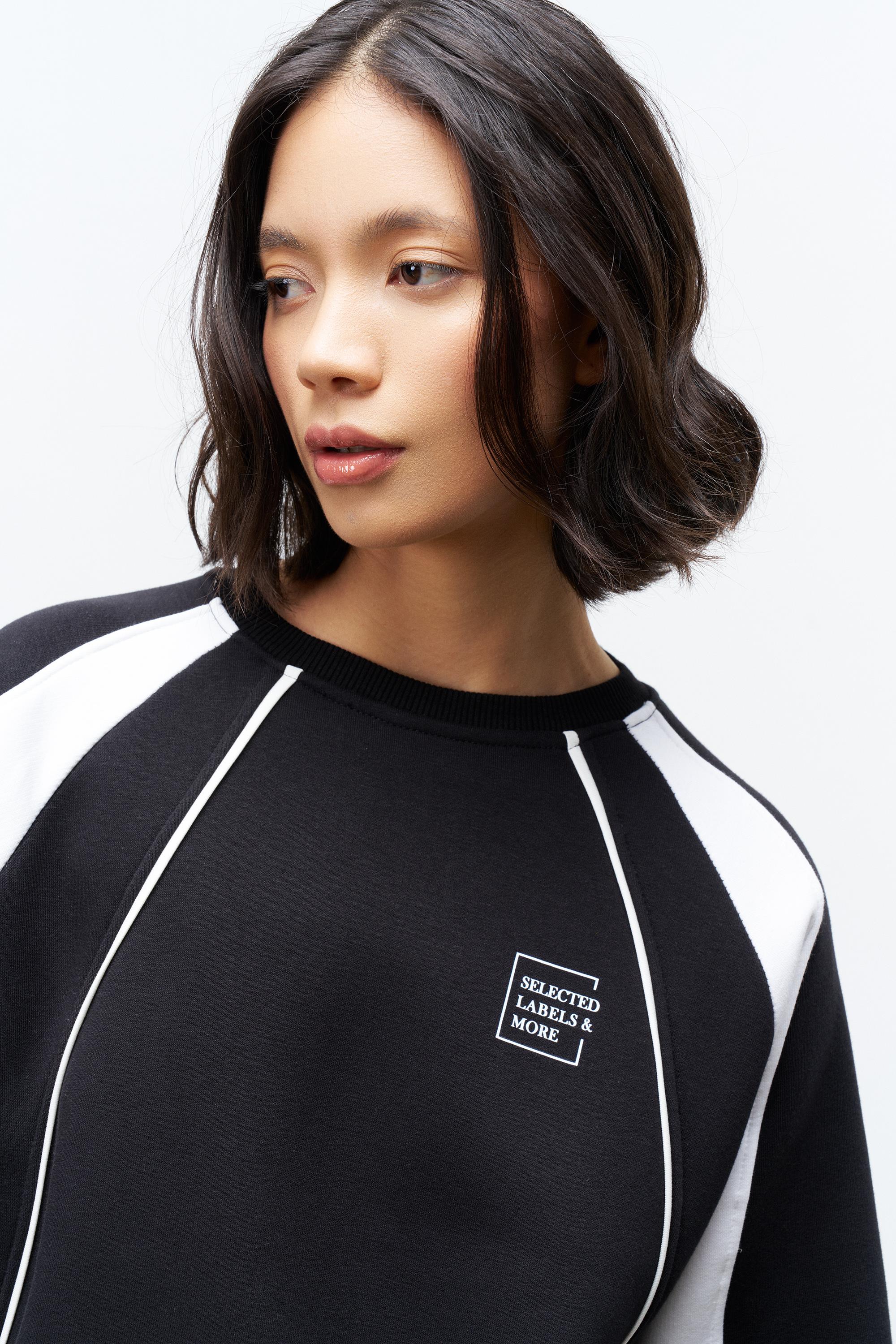 Siyah Kadın Şardonlu Baskı Detaylı Bisiklet Yaka Rahat Kesim Oversize Kalıp Alt Üst Takım