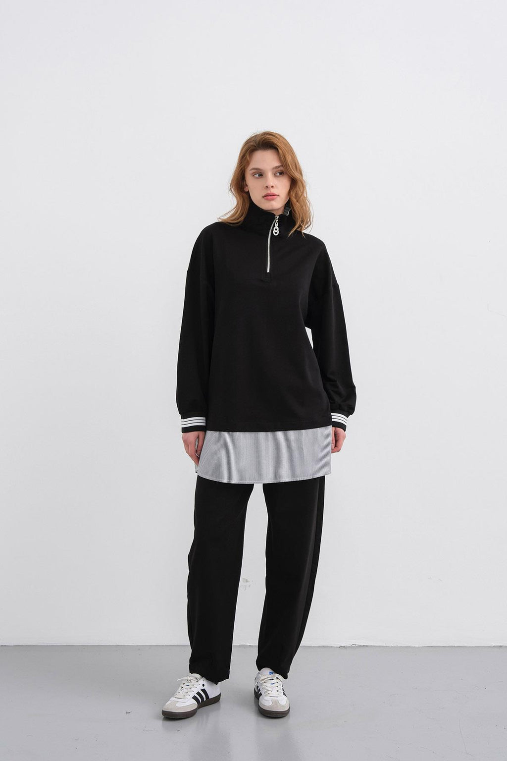 Siyah Kadın Yaka İçi  Ve Etek Ucu Dokumalı Yarım Fermuarlı Pamuklu Örme Alt Üst Takım