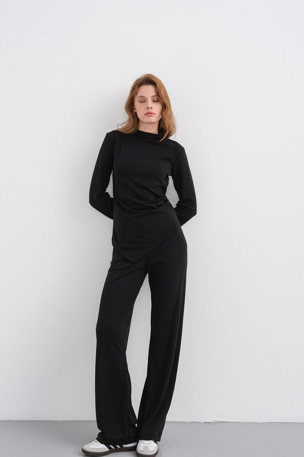 Siyah Kadın Yumuşak Dokulu Premium Modal  Balıkçı Yaka Asimetrik Kesim Alt-Üst Takım