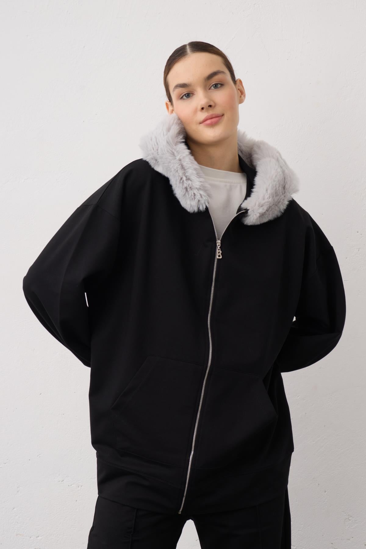 Siyah Kapşonu Kürklü Fermuarlı Pamuklu Kadın Alt Üst Örme Takım