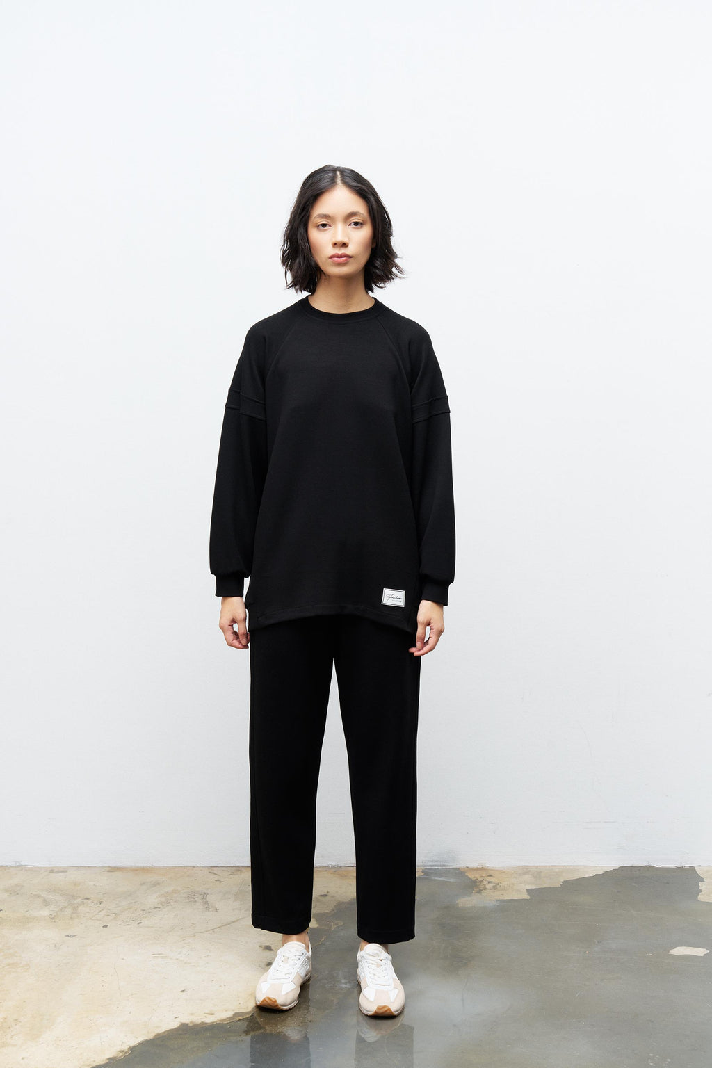 Siyah Terletmez Süs Etiket Detaylı Üst  Ve Bel Lastikli Pantolon Modal Takım