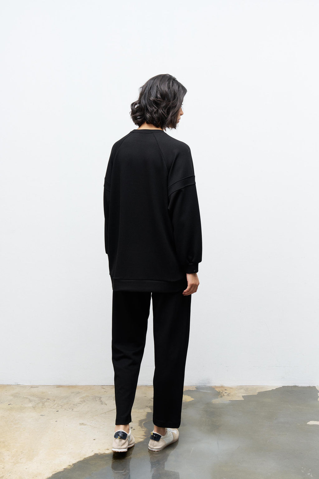 Siyah Terletmez Süs Etiket Detaylı Üst  Ve Bel Lastikli Pantolon Modal Takım