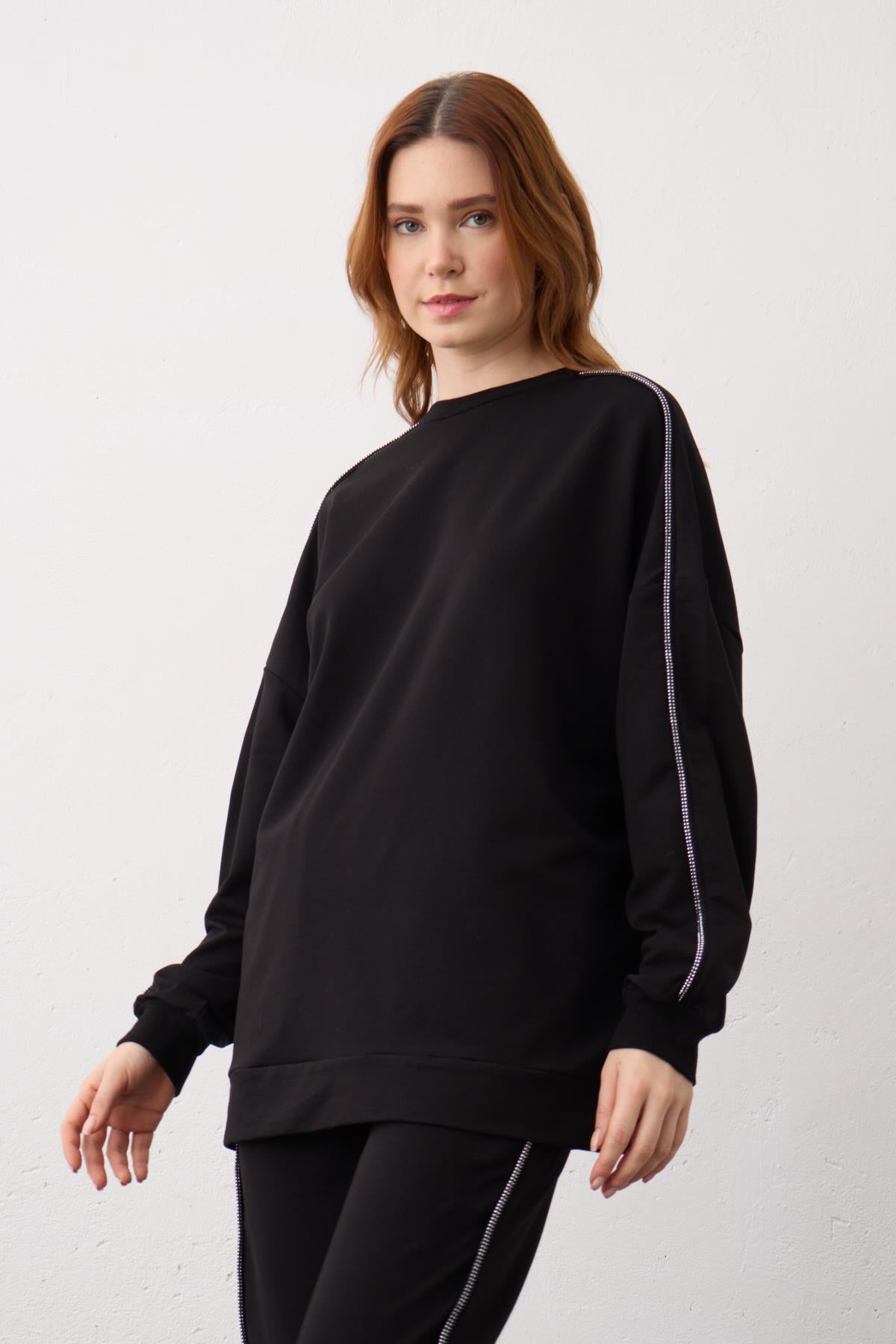 Siyah Yan Taşlı Şerit Detaylı Arabiyeli Pamuklu Örme Alt Üst Takım