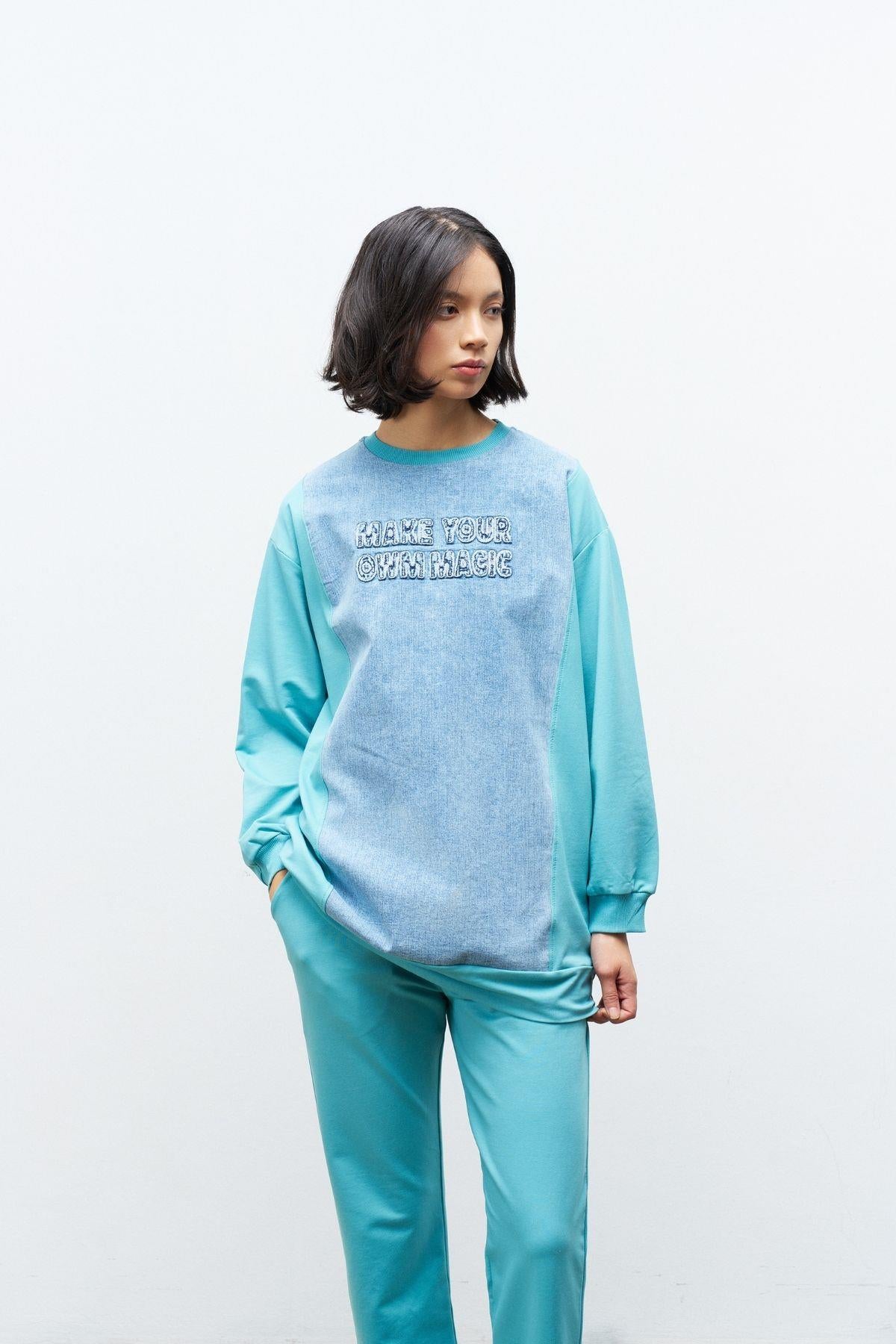 Su Yeşili Kadın Denim Üzeri Nakış İşlemeli Bisiklet Yaka Sweatshirt  Dar Paça Pantolon Pamuklu Örme Alt Üst Takım