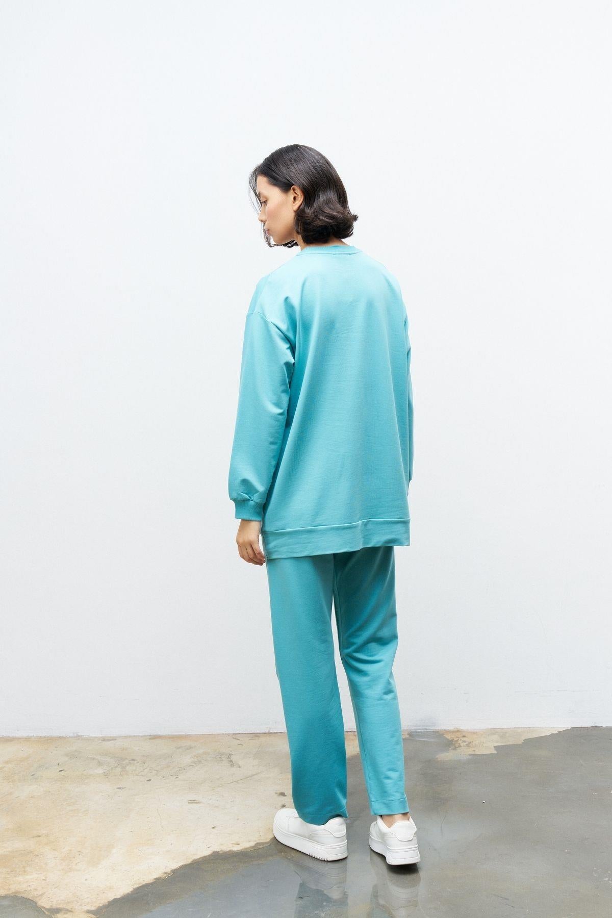 Su Yeşili Kadın Denim Üzeri Nakış İşlemeli Bisiklet Yaka Sweatshirt  Dar Paça Pantolon Pamuklu Örme Alt Üst Takım