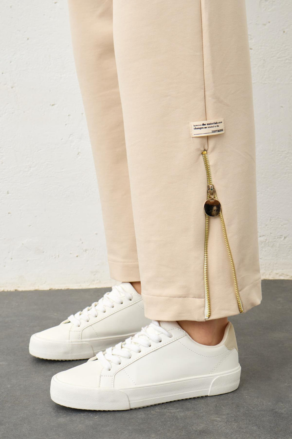 Taş Etiket Detaylı Paçası Fermuarlı Eteği Süprem Pamuklu Örme Alt Üst Takım