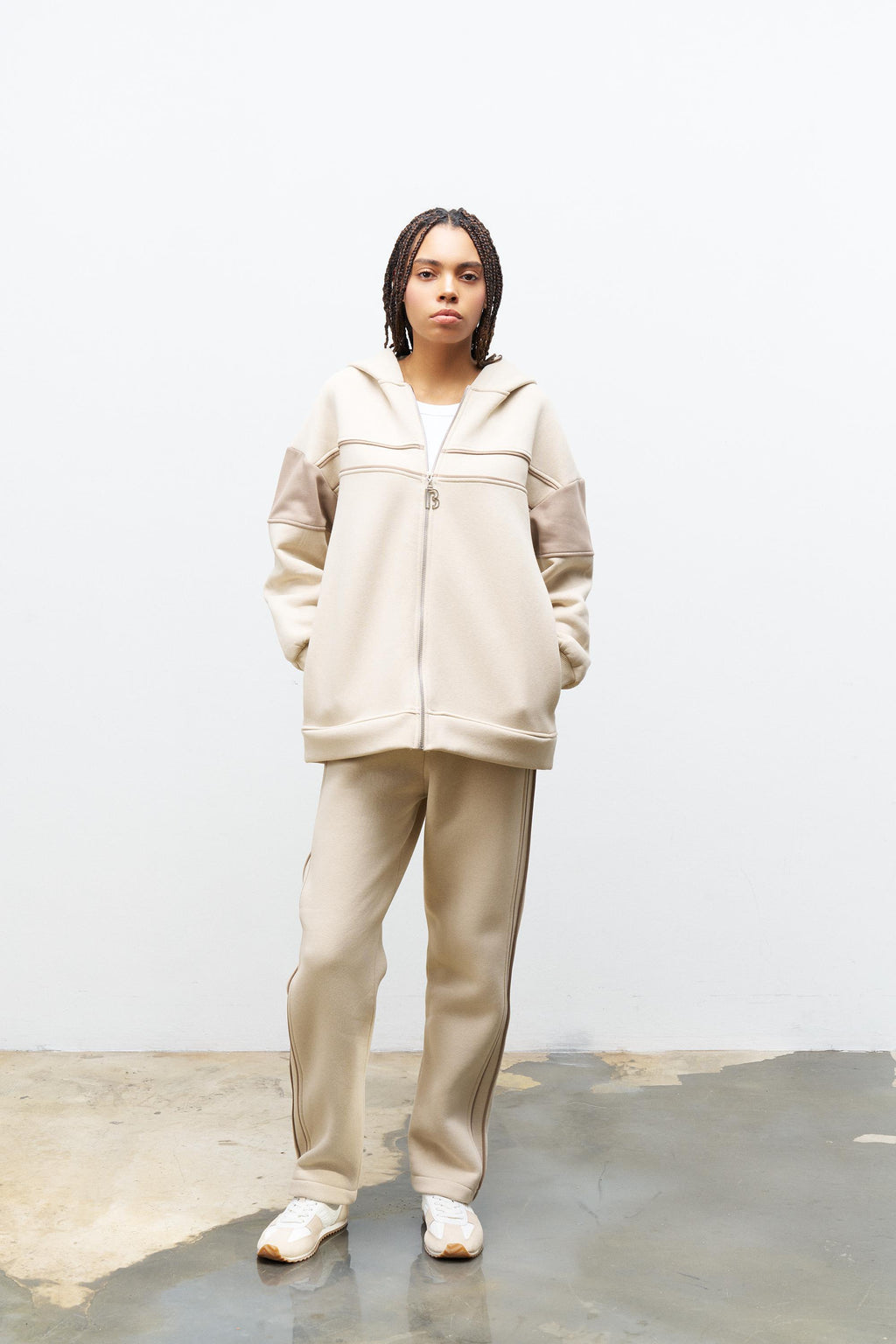 Taş Kadın Fermuarlı Çizgi Biye Detaylı Kapüşonlu İçi Polarlı Alt Üst Takım